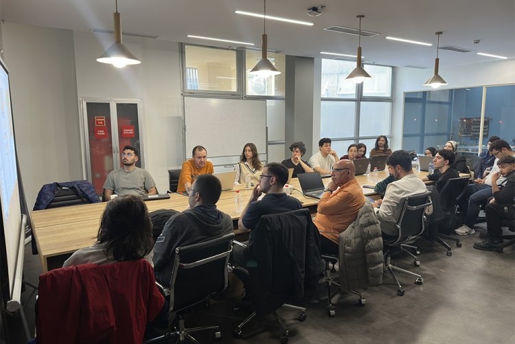 “Figma’da Tasarımın Yapay Zeka ile Koda Yolculuğu”